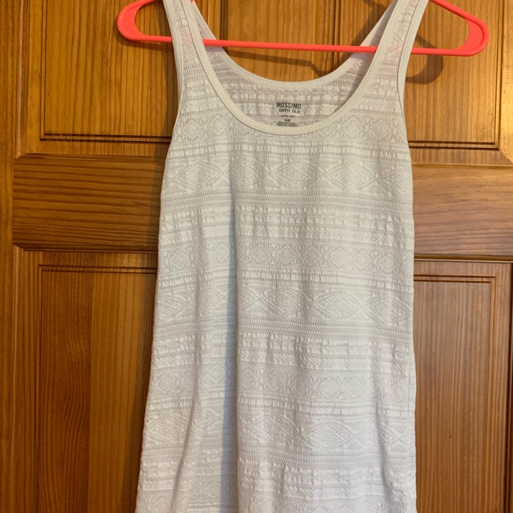 white tank